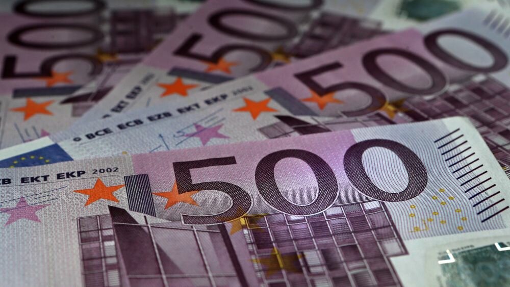 vida_press_7.07722926 vaikas ir pinigai tituline